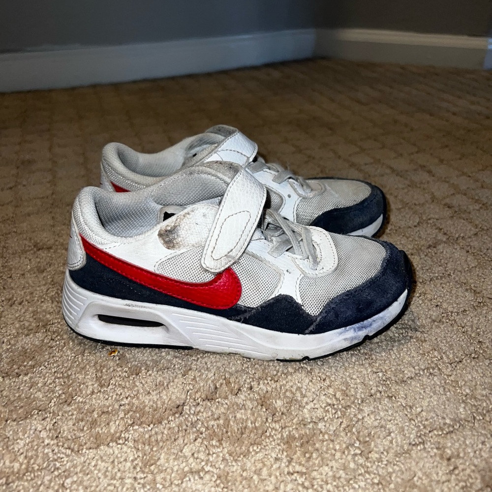 Little Boy Nikes ⭐️ size 12.5